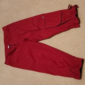 ***SOLD***   London Jean red Capri cargo pants